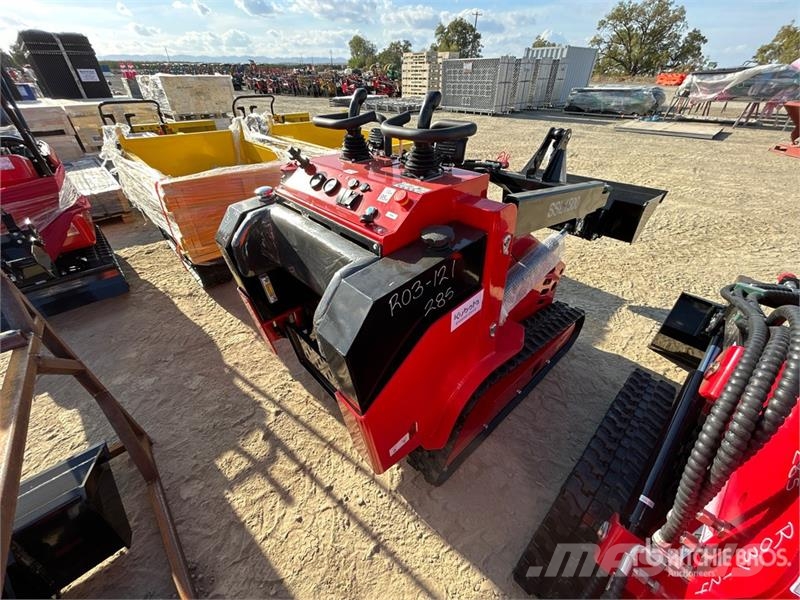  SSL1500-RED Mini Compact Track Loader (Unused) لوادر انزلاقية التوجيه