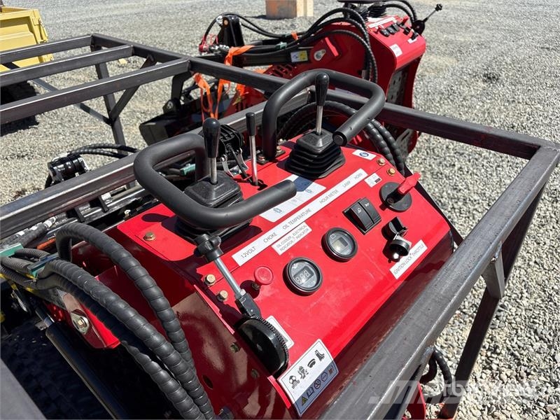  SSL60 Mini Compact Track Loader (Unused) Мини-погрузчики
