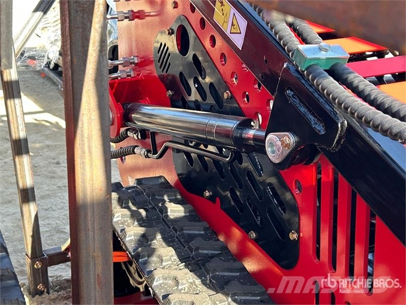  SSL60-RED Mini Compact Track Loader (Unused) لوادر انزلاقية التوجيه