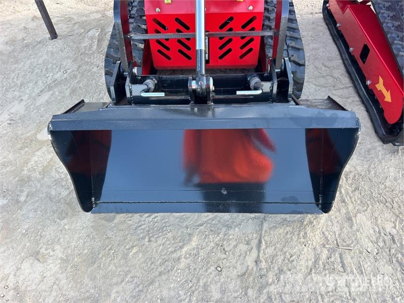 SSL60-RED Mini Compact Track Loader (Unused) لوادر انزلاقية التوجيه