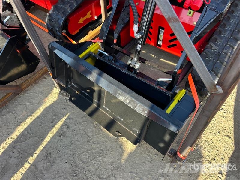  SSL60-RED Mini Compact Track Loader (Unused) لوادر انزلاقية التوجيه