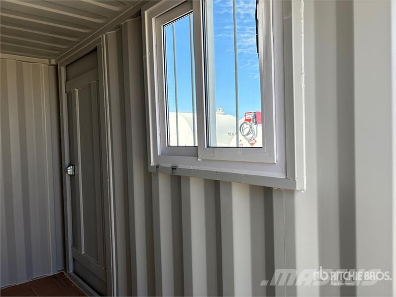  Standard 11 ft Storage Container Varastokontit