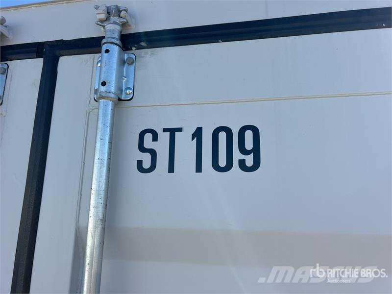  Standard 12 ft Storage Container Varastokontit