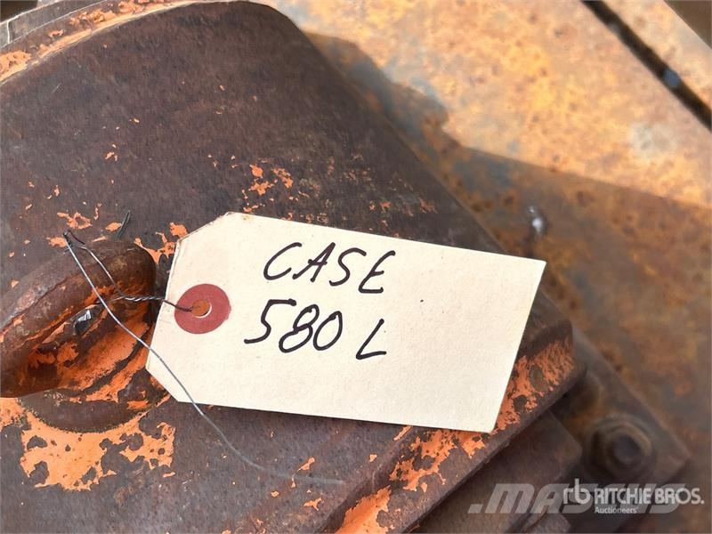 Stanley 23 in Plate Compactor Attachment - Fits Case 580L 夯實機(夯土機)