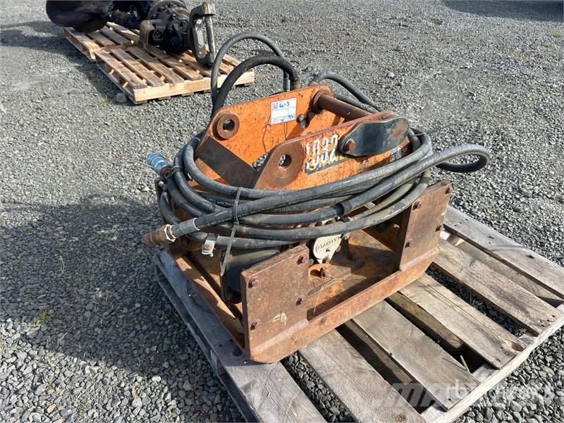 Stanley 23 in Plate Compactor Attachment - Fits Case 580L 夯實機(夯土機)