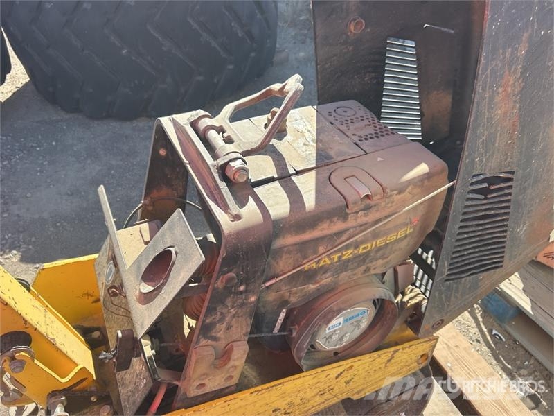 Stanley SRP4960 Vibratory Plate Compactor Ubijaki wibracyjne