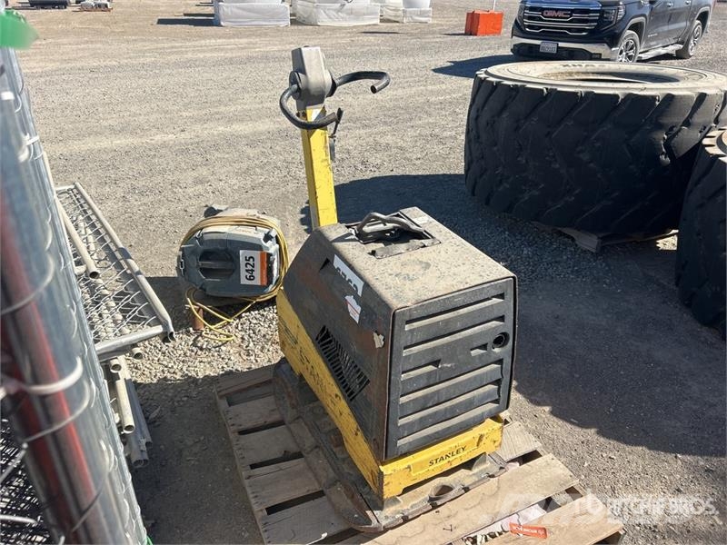 Stanley SRP4960 Vibratory Plate Compactor Ubijaki wibracyjne