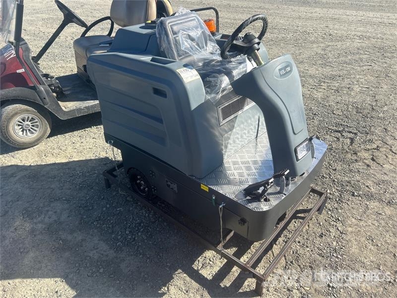  STARVOX VOL-1260 Ride-On Electric Floor Sweeper (U Overige rooimachines
