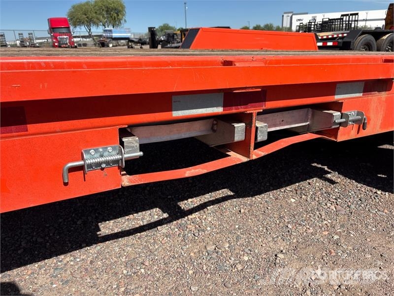 STC KLB18T-14BT 18 ft T/A Equipment Trailer Auto pārvadāšanas treileri