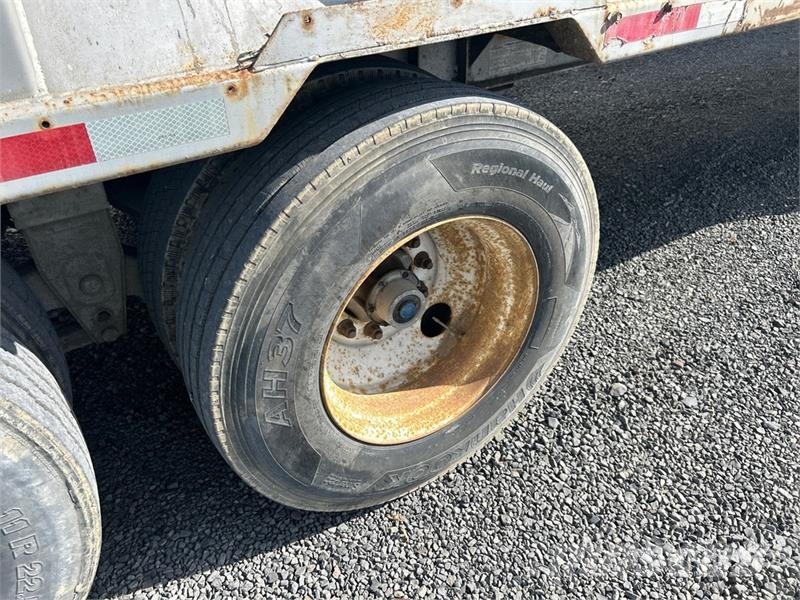 Steco SW040101 40 ft T/A Moving Floor Refuse Trail Other semi-trailers