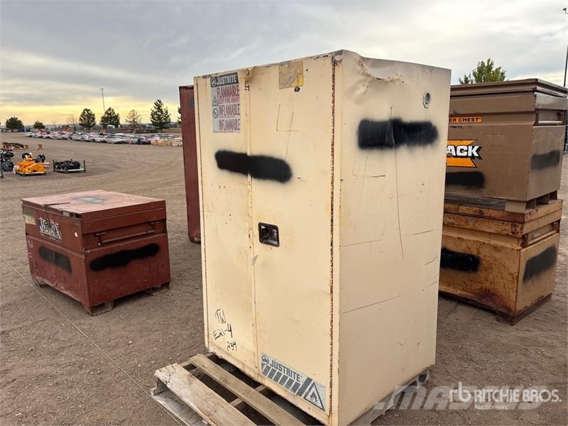 Steel Cabinet Otros componentes
