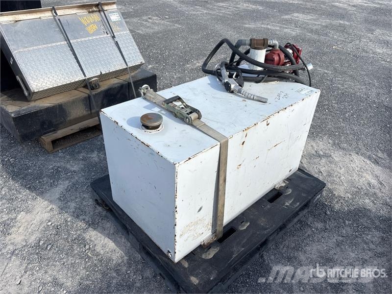 Steel Fuel Tank Zbiorniki paliw i płynów eksploatacyjnych