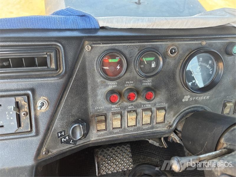 Steiger PT270 Articulated 4WD Tractor ماكينات زراعية - غير ذلك