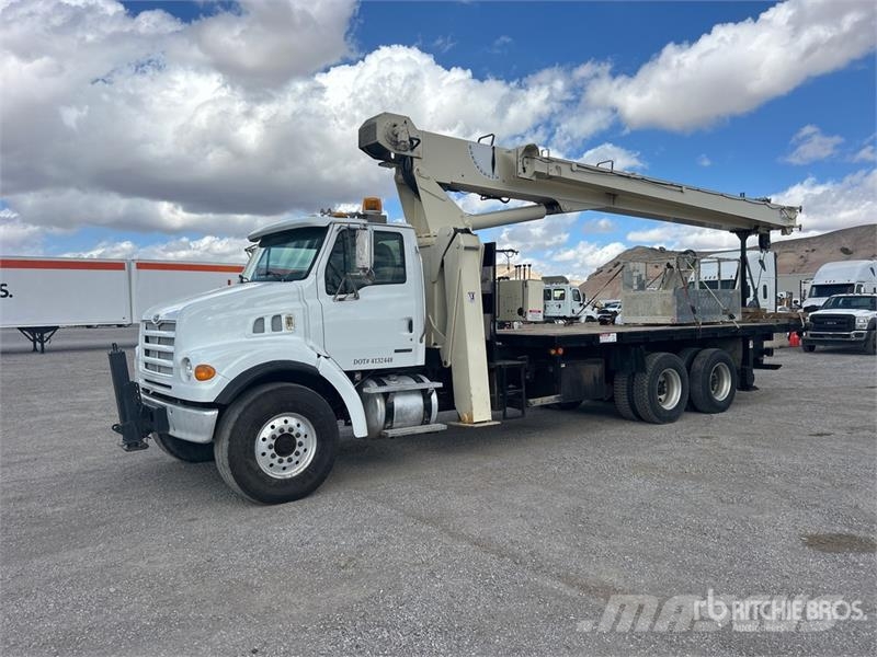Sterling 800D 46000 lb Straight Boom on Sterling L7500 6x4  Caminhões guindaste