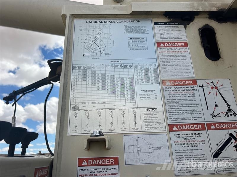 Sterling 800D 46000 lb Straight Boom on Sterling L7500 6x4  Caminhões guindaste