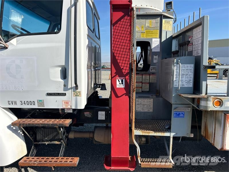 Sterling BT3063 30000 lb Straight Boom on Sterling L7500 4x Kamioni sa kranom