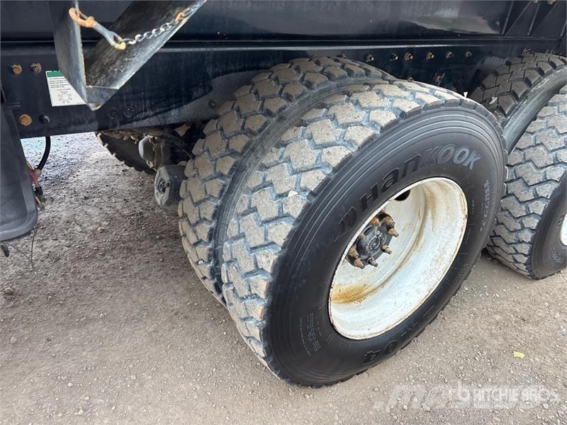 Sterling H110R-L3MH 115 ft on  Sterling L7500 6x4 Bucket Tr Nostolava-autot