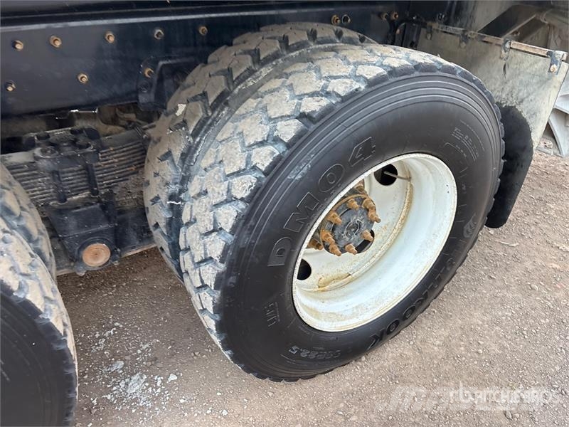 Sterling H110R-L3MH 115 ft on  Sterling L7500 6x4 Bucket Tr Nostolava-autot