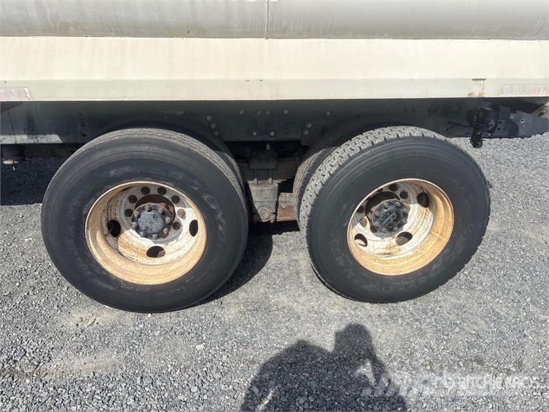 Sterling L7500 Ūdens mašīnas