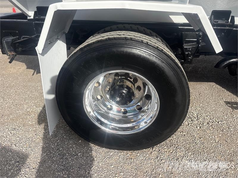 Sterling L7501 Kamioni za vodu