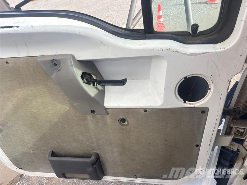 Sterling L7501 Kamioni za vodu