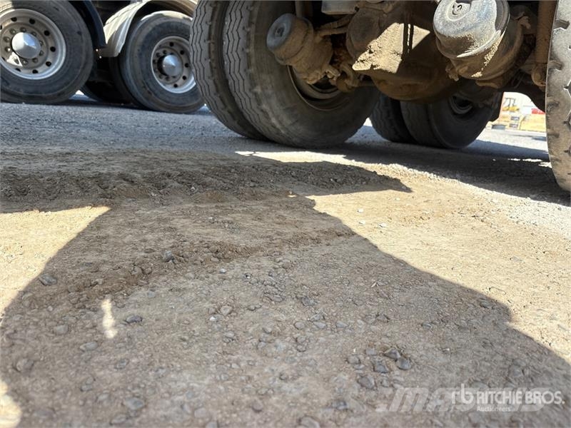 Sterling L8500 6x4 Volumetric Mixer Truck Бетономішалки (Автобетонозмішувачі)