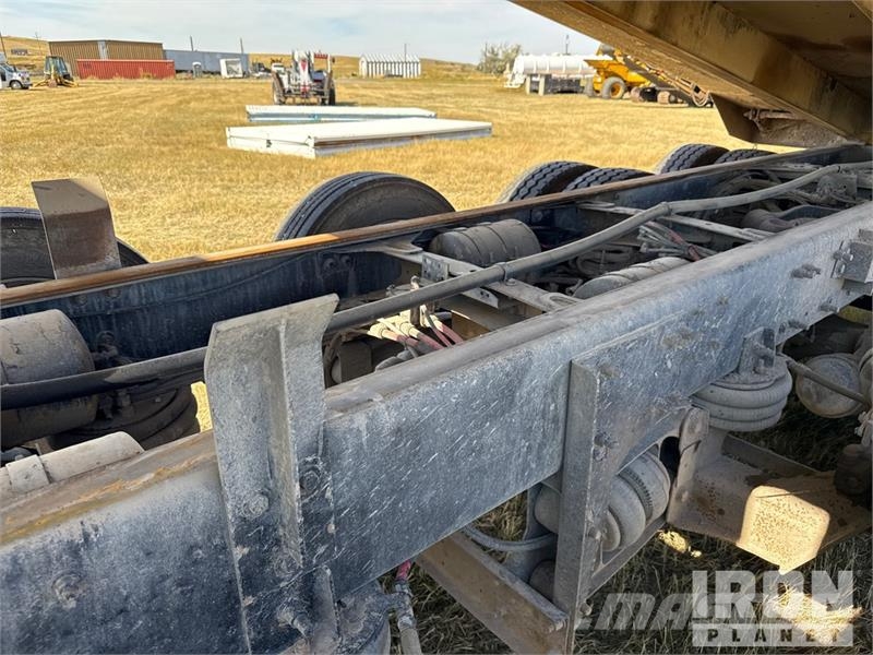 Sterling L9500 Tipper trucks