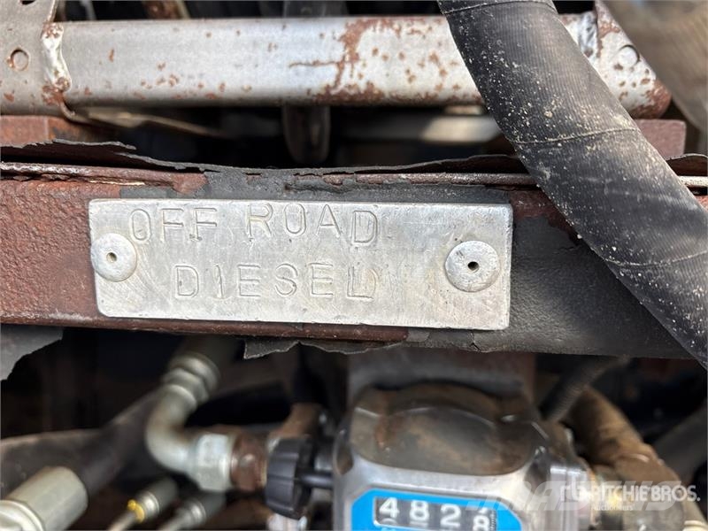 Sterling L9500 6x4 Fuel and Lube Truck Kamioni cisterne