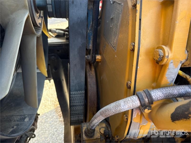 Sterling L9500 6x4 T/A Fuel and Lube Truck Cysterna