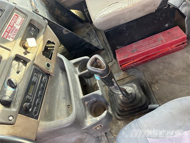 Sterling L9500 6x4 T/A Fuel and Lube Truck Cysterna
