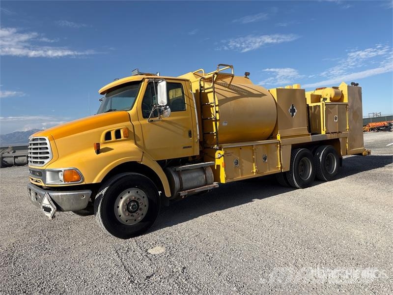 Sterling L9500 6x4 T/A Fuel and Lube Truck Cysterna