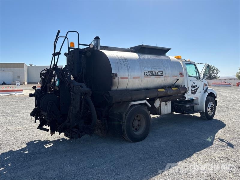 Sterling on Sterling M8500 4x2 Asphalt Distributor Truck Motrici cisterna