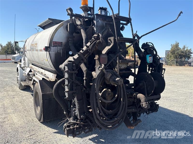 Sterling on Sterling M8500 4x2 Asphalt Distributor Truck Motrici cisterna