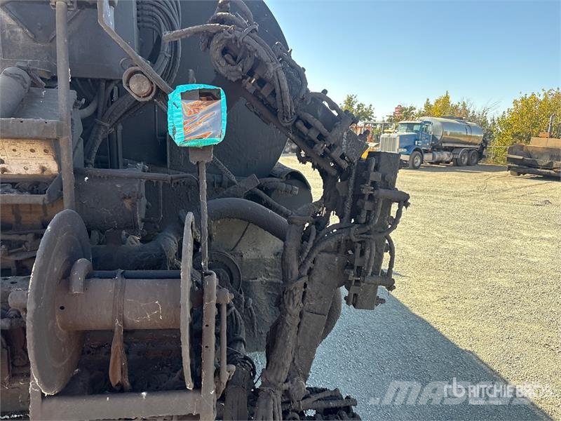 Sterling on Sterling M8500 4x2 Asphalt Distributor Truck Motrici cisterna