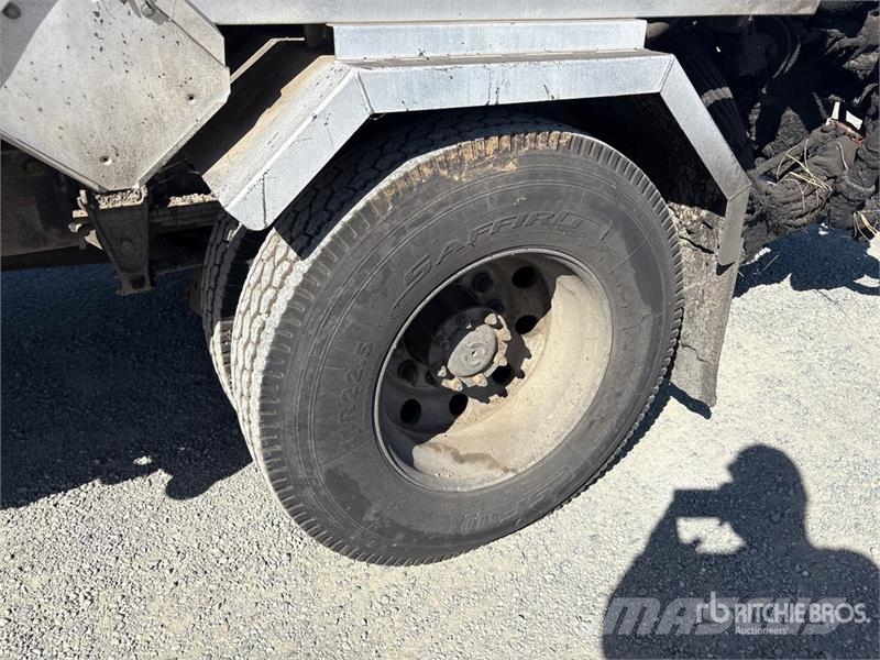 Sterling on Sterling M8500 4x2 Asphalt Distributor Truck Motrici cisterna