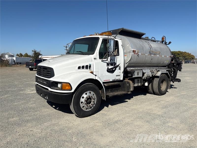 Sterling on Sterling M8500 4x2 Asphalt Distributor Truck Motrici cisterna