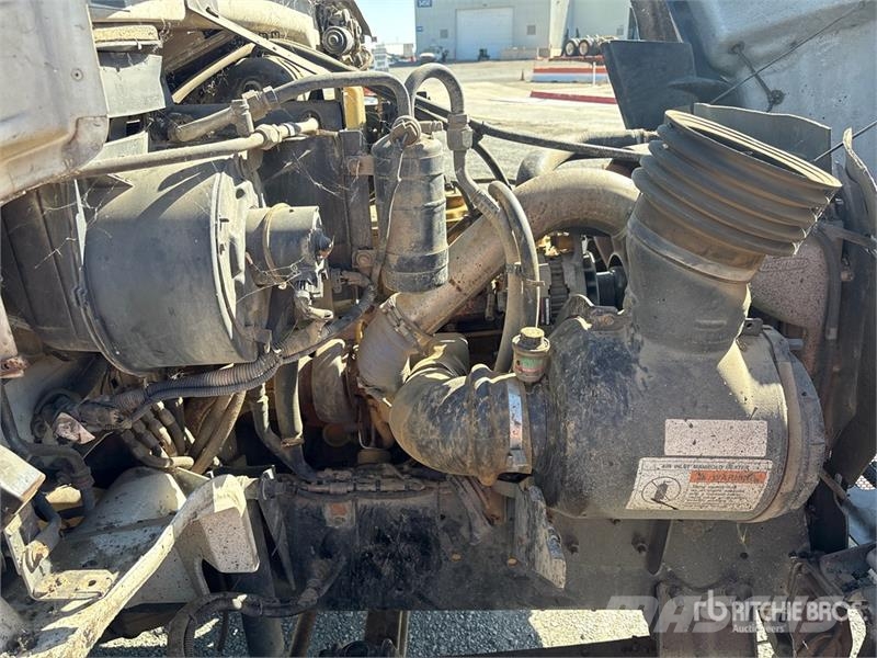 Sterling on Sterling M8500 4x2 Asphalt Distributor Truck Motrici cisterna
