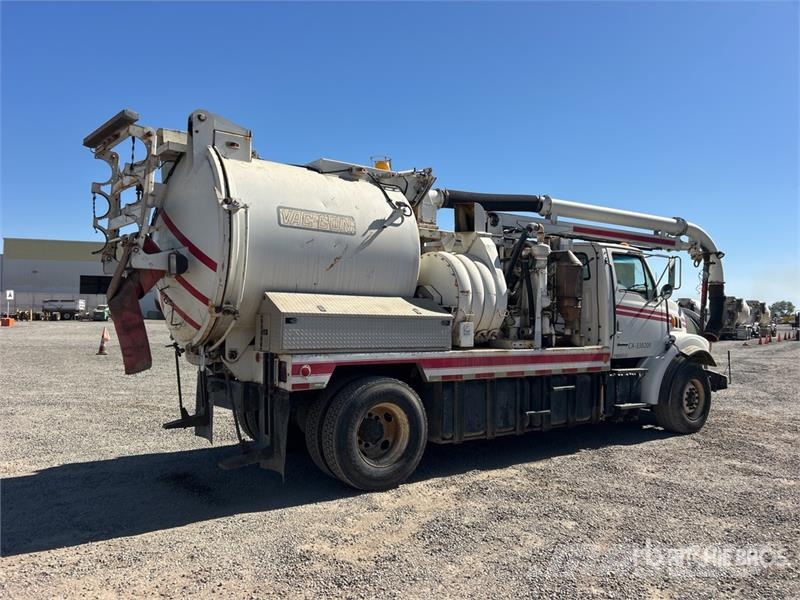 Sterling V350SHA on Sterling L7501 4x2 Vacuum Tanker Truck Kombinētās vakumsūkņa mašīnas