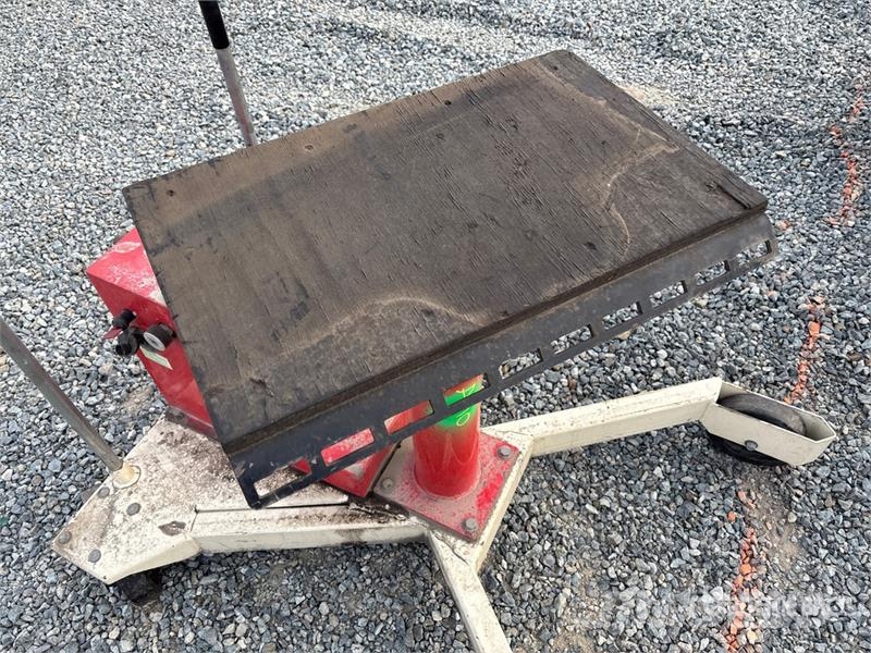 Stertil-Koni SKTJ401E Pnuematic Transmission Jack معدات البناء - غير ذلك