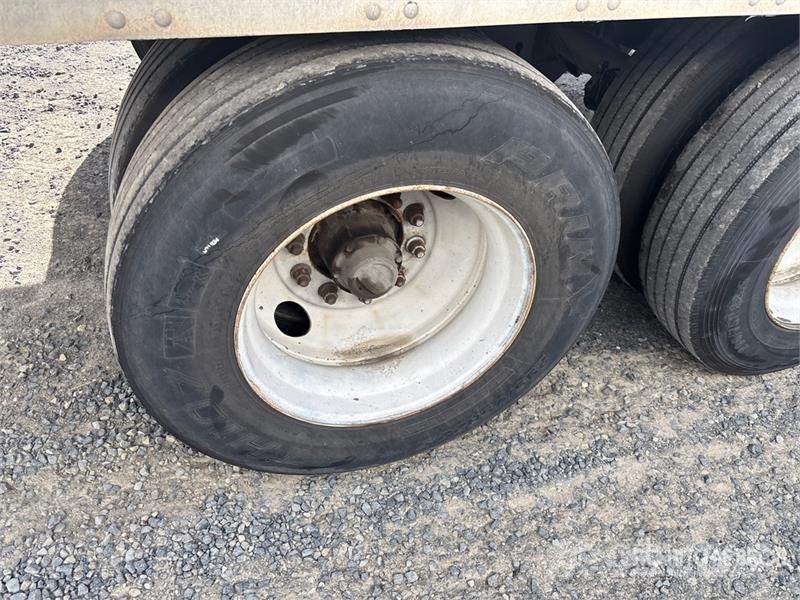Stoughton 53 ft x 102 in T/A Van Trailer 박스 바디 트레일러