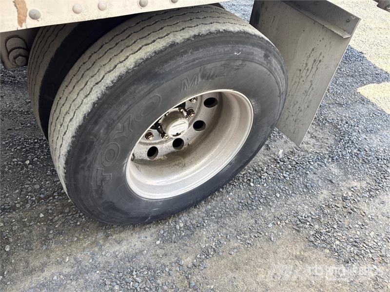 Stoughton 53 ft x 102 in T/A Van Trailer Reboques baú