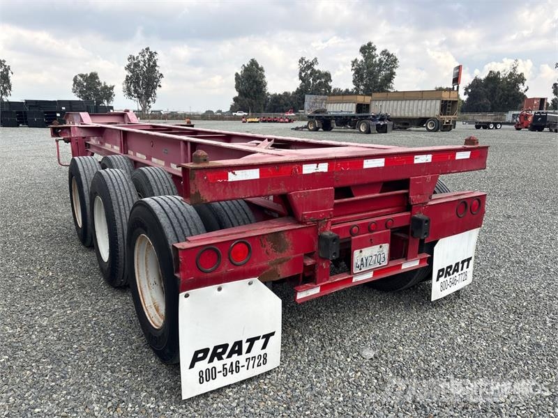 Strick Tri/A 33 Ft Container Trailer مقطورات حاويات
