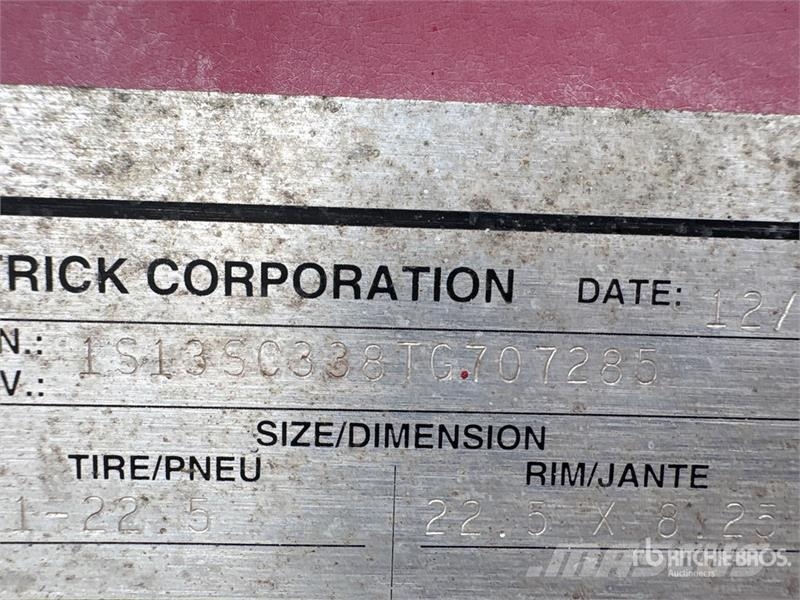 Strick Tri/A 33 Ft Container Trailer مقطورات حاويات