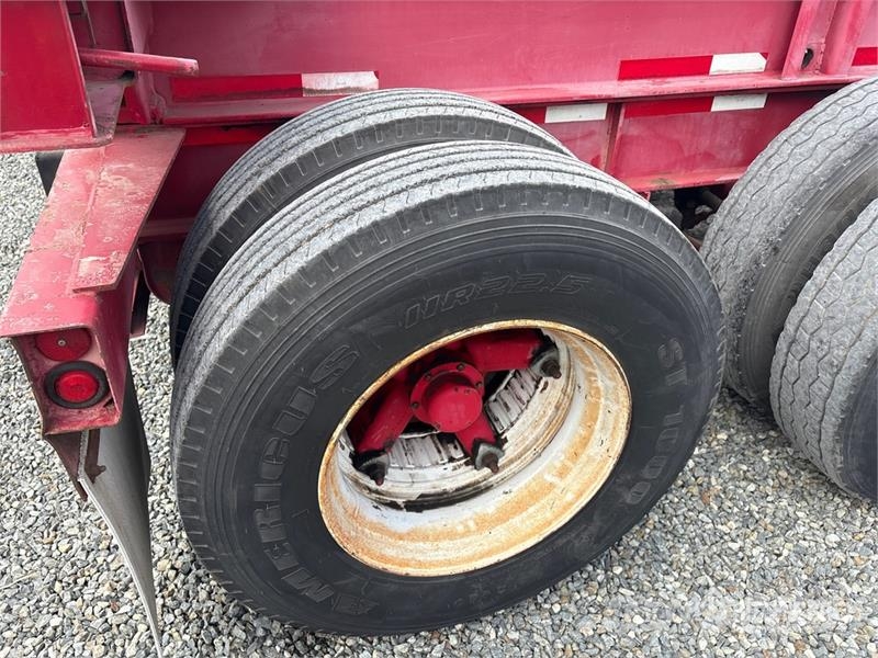 Strick Tri/A 33 Ft Container Trailer مقطورات حاويات