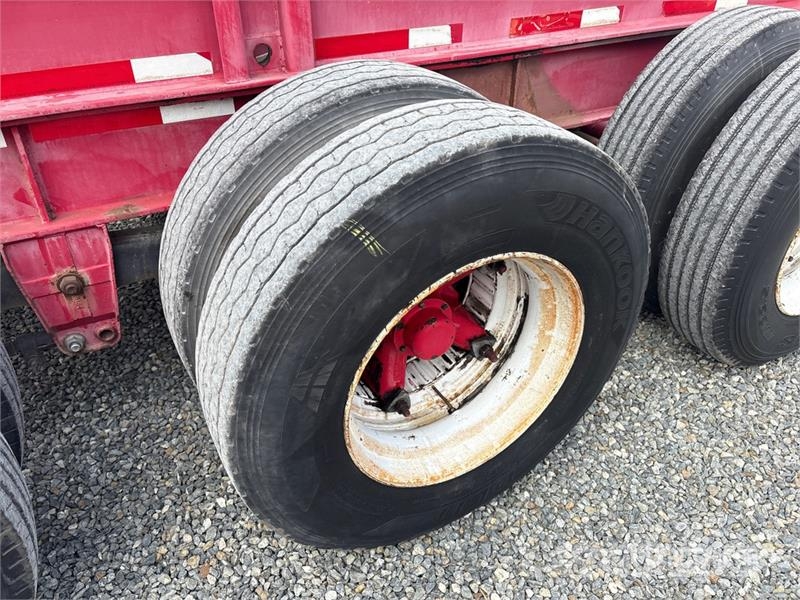 Strick Tri/A 33 Ft Container Trailer مقطورات حاويات