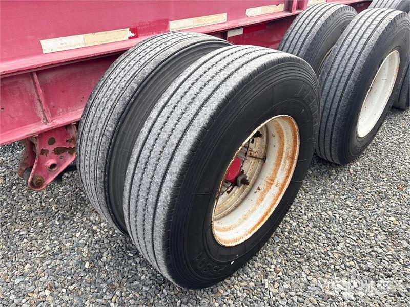 Strick Tri/A 33 Ft Container Trailer مقطورات حاويات