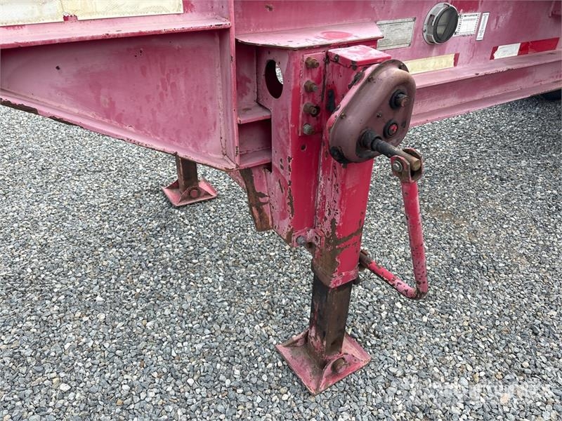 Strick Tri/A 33 Ft Container Trailer مقطورات حاويات