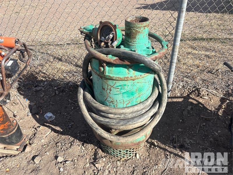 Submersible pump, jumping jack, concrete vibrators Outros componentes