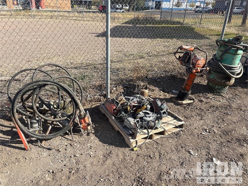 Submersible pump, jumping jack, concrete vibrators Outros componentes