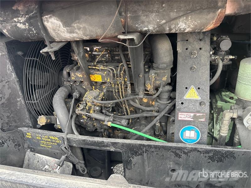 Sullair 260DPQ 260 cfm Mobile Air Compressor Kompressorit